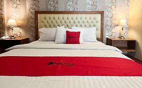 Reddoorz Premium Syariah At Mutiara Hijau Suites Medan